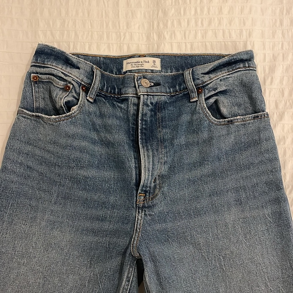 Abercrombie 90s straight ultra high rise